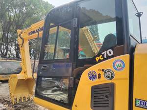 Mini pelleteuse sur chenilles KOMATSU PC70-8 d'occasion Modèle 7 tonnes Capacité du godet 3m Bonne condition avec moteur de pompe à moteur - Product Image 5