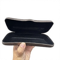 Étui de protection rigide classique de luxe en cuir PU avec logo personnalisé, forme irrégulière, pour lunettes de soleil et de vue – Fournisseur d'usine