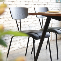 Chaise de salle à manger industrielle moderne en métal noir empilable pour café, restaurant, bistrot commercial et café-restaurant