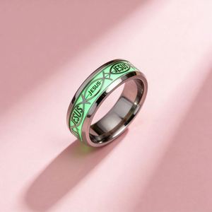 Cincin Pasangan Stainless Steel Detak Jantung Bercahaya ECG Sederhana Fashion Perhiasan Fluoresen untuk Wanita dan Pria - Product Image 3