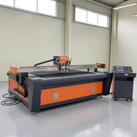 Oscillerende messen snijplotter met vacuümadsorptieplatform en meerlaags snijden voor bewegwijzering 380V