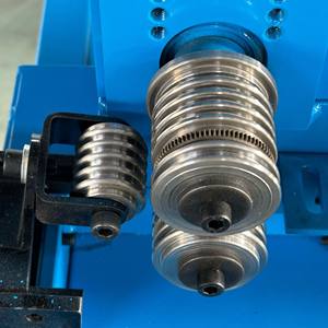 Machine de formage de conduits semi-rigides flexibles en aluminium pur SS Machine de fabrication de tuyaux d'échappement pour chauffage au gaz de cheminée - Product Image 5