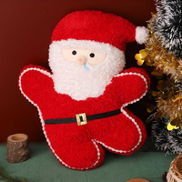 Vente en gros économique de jouets en peluche et coussins en coton doux, adorables et mignons, thème Père Noël de dessin animé, pour machines à griffes et magasins