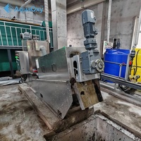 Séparateur solide-liquide pour boues d'épuration, presse à vis / déshydrateur à vis hélicoïdale, équipement de déshydratation des boues