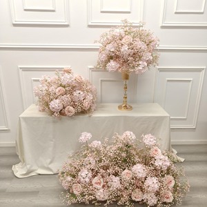 การจัดดอกไม้ประดิษฐ์สีชมพูทรงกลมสำหรับตกแต่งหน้าต่างคริสต์มาส ผ้าดอกไม้สำหรับงานแต่งงาน ของตกแต่งกลางโต๊ะ - Product Image 1