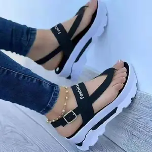 Moda kadın terlik düz sandalet rahat açık ayak yaz ayakkabı kadınlar ve bayanlar için slayt takozlar platformu Sandal PU yüksek üst