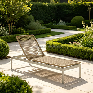 Chaise longue d'extérieur en aluminium tressé sans accoudoirs, à usage commercial - Product Image 4