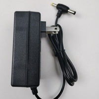 L'adaptateur d'alimentation universel de 1A à 4A avec connexion enfichable améliore l'alimentation audio mobile DVD EVD