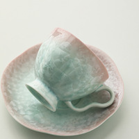 Ensemble tasse et soucoupe en céramique émaillée cristalline, tasse à café ou à thé irisée pastel avec bord festonné