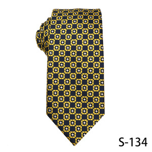 Cravatte Eleganti Italiane 100% Seta Poliestere per Uomo, Cravatte Gialle Chic per Affari, Accessori per il Collo in Poliestere - Product Image 4