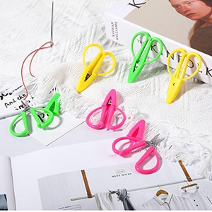 Mini ciseaux de sécurité pour enfants avec poignée en silicone, lame en acier inoxydable avec capuchon, pour l'école, l'artisanat, le bricolage, ciseaux portables pour enfants - Product Image 5