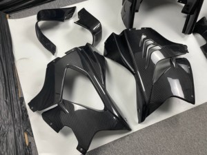 AKOSO 건식 카본 파이버 오토바이 프론트 페어링 세트 (BMW M1000RR 2025 및 2023 2024년형 컨버전용 포함) - Product Image 2