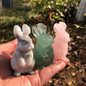 Petite figurine de lapin sculptée en fluorite naturelle multicolore de la marque Jiangsu <span class=keywords><strong>DH</strong></span> pour la décoration de meubles et les cadeaux de fête - Product Image 3