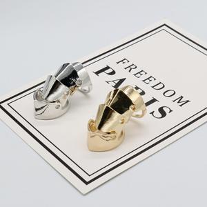 <span class=keywords><strong>Anillo</strong></span> <span class=keywords><strong>de</strong></span> Dedo <span class=keywords><strong>de</strong></span> Metal Estilo Punk Gótico Rock con Diseño <span class=keywords><strong>de</strong></span> Armadura <span class=keywords><strong>de</strong></span> <span class=keywords><strong>Nana</strong></span> Oosaki <span class=keywords><strong>de</strong></span> <span class=keywords><strong>Anime</strong></span>, 3 Colores Disponibles, para Cosplay, Regalo - Product Image 3