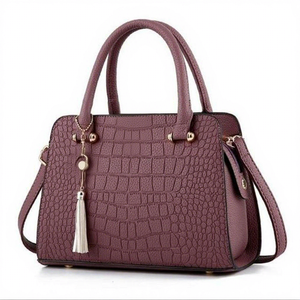 Achetez en ligne des sacs à main décontractés pour femmes en cuir véritable BS INTERNATIONAL, design durable personnalisé, style occidental, légers - Product Image 4