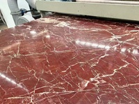 Maßgefertigte Bvlgari Rote Marmor-Treppenstufen Polierte Luxuriöse Natürliche Marmor-Treppenstufen für Villen-Treppenhaus