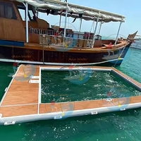 Piscine flottante gonflable de 15 pieds avec filet zippé, enclos de sécurité robuste anti-requin pour la baignade en mer et une utilisation portable