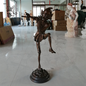 Statues de jardin amusantes et anciennes, décoration extérieure, figurine de <span class=keywords><strong>lutin</strong></span> en métal, jouant de la flûte, statue d'elfe en bronze à vendre - Product Image 1