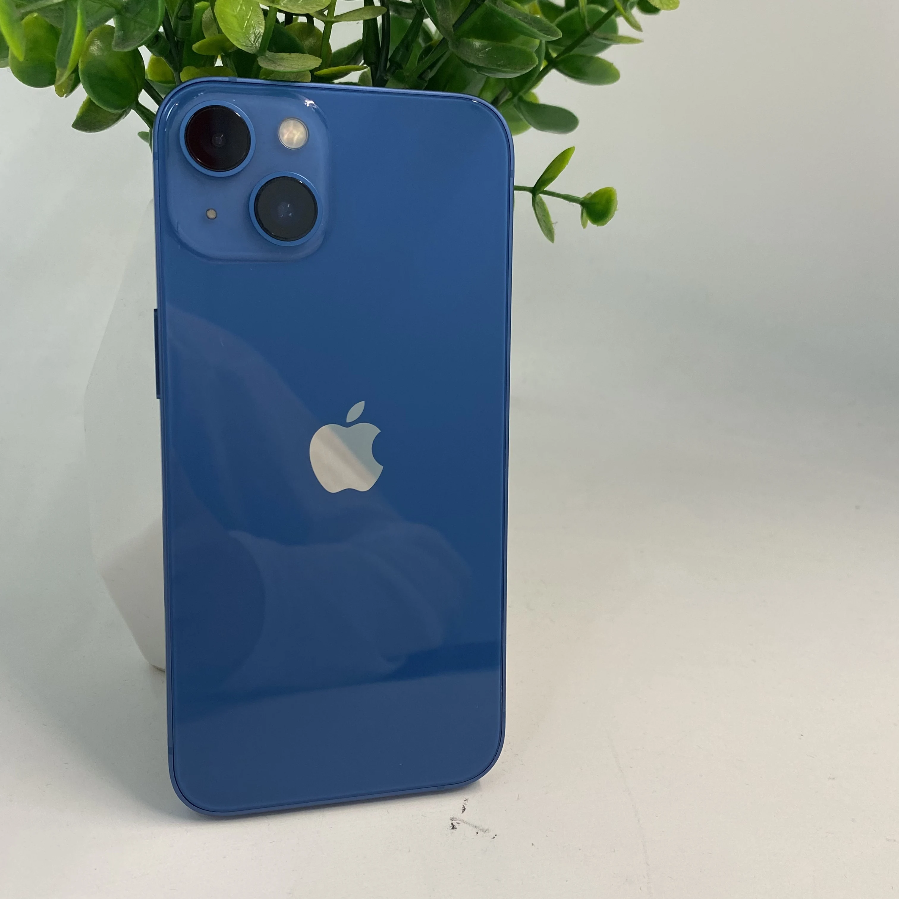 iPhone 13 256GB Price Guide: What to Pay & When to Buy