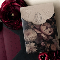 Suite d'invitations de mariage romantique bicolore à motifs floraux, avec pochette imprimée en relief et enveloppe extérieure Midnight