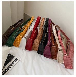 Bolsos de Mano Elegantes de Moda, Bolso de Compras Retro Casual para Mujer, Bolso de Hombro de Cuero con Cadena de Color Sólido para Mujer - Product Image 1