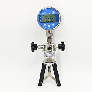 Handheld High-pressure Hydraulic Calibration <b>Pump</b> 700Bar With Portable Carrying Case Hydraulic Calibration <b>Pump</b> 700 <b>Bar</b> Handheld - Product Image 3