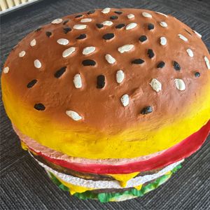 Fast Food ristorante pubblicità 3D grande in fibra di vetro <span class=keywords><strong>Hamburger</strong></span> scultura in resina di <span class=keywords><strong>Hamburger</strong></span> statua incandescente grande <span class=keywords><strong>Hamburger</strong></span> - Product Image 3