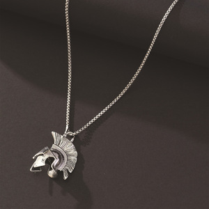 Collier pendentif casque de Spartan en acier inoxydable, bijou de mode unisexe, chaîne élégante pour pull - Product Image 4