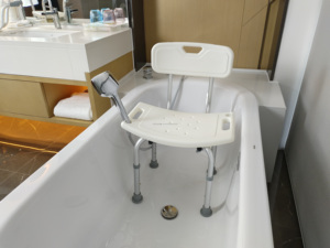 <span class=keywords><strong>Chaise</strong></span> <span class=keywords><strong>de</strong></span> <span class=keywords><strong>douche</strong></span> confortable avec dossier-Qualité médicale, conception robuste pour une expérience <span class=keywords><strong>de</strong></span> bain sûre - Product Image 5
