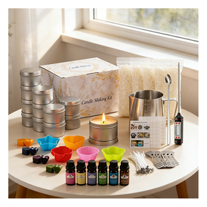 Vela aromática de soja en frasco colorido con tapa blanca, empaque de lujo, colección de temporada, serie de lujo, estilo boutique. - Product Image 3