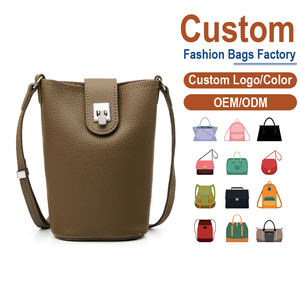 Sac bandoulière en cuir véritable taupe - Sangle réglable, fermeture à fermoir argenté, pochette compacte pour téléphone et essentiels - Product Image 1