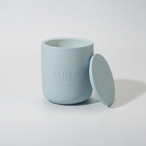 AIKUN Vente en gros Commande en gros Cire de soja multicolore Emballage personnalisé Logo moderne Bougie parfumée en céramique pour la décoration de la maison et les cadeaux - Product Image 1
