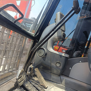 รถขุด CAT 320D2 ขนาด 20 ตัน พร้อมบุ้งกี๋ขุดขนาด 1 ลูกบาศก์เมตร รถขุดตีนตะขาบ cat320d2 มือสอง - Product Image 6
