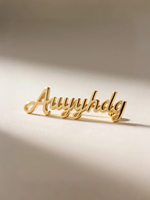 Badge en alliage de zinc doré brillant, lettre 3D gravée à la main, étiquette nominative personnalisée, épingle de sûreté pour vêtements de sport, émail dur