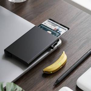 Étui à cartes automatique ultra-fin en aluminium personnalisé avec logo Casekey, blocage RFID NFC, étui à cartes métallique pop-up pour hommes et femmes - Product Image 5