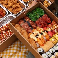 Boîte en papier personnalisée pour emballage alimentaire Boîte à lunch en papier kraft pour aliments Boîtes de charcuterie avec couvercle