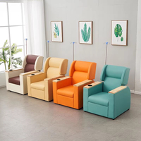 Fauteuil de transfusion médical moderne personnalisé avec poteau IV, base fixe pliable et fonction électrique pour patients