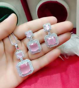 ชุดจี้เพชรแบบอเมริกันชุดงานปาร์ตี้หิน CZ เครื่องประดับดีไซน์พรีเมี่ยมทำด้วยมือสินค้าจำนวนมาก - Product Image 2