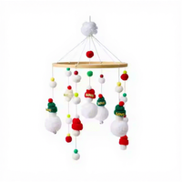 Jouet musical en bois de Noël pour bébé, clochettes de lit apaisantes, suspendu à la poussette, avec père Noël et hochets, mobile musical pour bébé