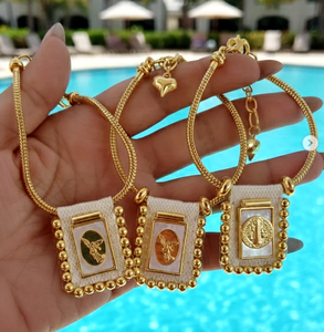 Pulsera <span class=keywords><strong>de</strong></span> Joyería Religiosa Católica con Dijes Chapados en Oro <span class=keywords><strong>de</strong></span> <span class=keywords><strong>Guadalupe</strong></span>, Jesús, <span class=keywords><strong>Virgen</strong></span> María y Colgante <span class=keywords><strong>de</strong></span> Concha Nácar - Product Image 1