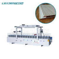 Machine d'enrobage de profilés en PVC avec colle à froid, machine d'enrobage de panneaux muraux en UPVC, machine d'enrobage de profilés, machine de laminage