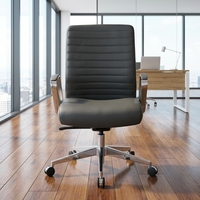 Chaise de bureau exécutive à dossier moyen, en cuir microfibre gris foncé, accoudoirs et base en aluminium, chaise de bureau pivotante ergonomique