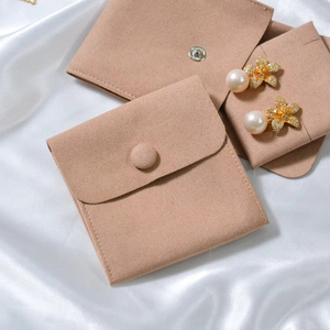 Petite pochette à bijoux multifonctionnelle personnalisée pour ranger et offrir des bijoux - Product Image 6