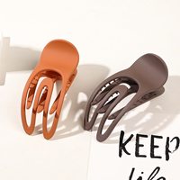 Clip de bec de canard de couleur unie mat pour les femmes en gros givré évider cheveux attraper 8.5cm tête arrière queue de cheval griffes de cheveux