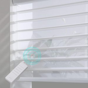 Shangrila Shades Compatible con Alexa <span class=keywords><strong>Google</strong></span> <span class=keywords><strong>Home</strong></span> Persiana motorizada con control remoto Persianas transparentes triples inalámbricas - Product Image 4