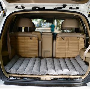 حصيرة مريحة لمخيم الكلاب وسرير مقعد سيارة دافئ كلاسيكي للكلاب الكبيرة - Product Image 5