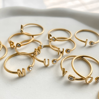 Bague personnalisée EMANCO en acier inoxydable avec initiale et pierre de naissance, ajustable, pour femme