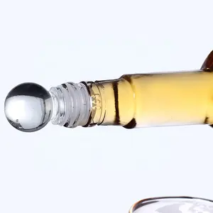 クリスタルガラスAK47ライフルガンウイスキーワイングラスデカンター、酒、ウイスキー、ウォッカ、ブランデー用にセットされた2つのウイスキーグラス