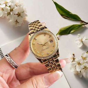 Reloj de Cuarzo para Hombre con Caja de Aleación de 40 mm, Correa de Silicona con Diseño de Cocodrilo, Esfera de Cristal y Diseño de Dibujos Animados - Product Image 1