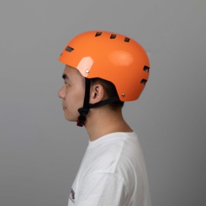 カムナル高品質カスタムデザインキャンプ用ヘルメット、大人と子供用スケートボードヘルメット、バランス用安全ヘルメット - Product Image 3